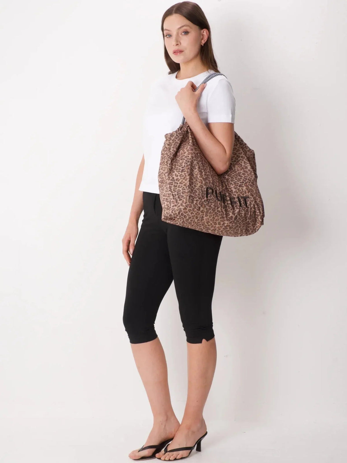Rain Outfit Gaps: When a Hat, Tote or Boots Deserve a Place - PUFFIT UK