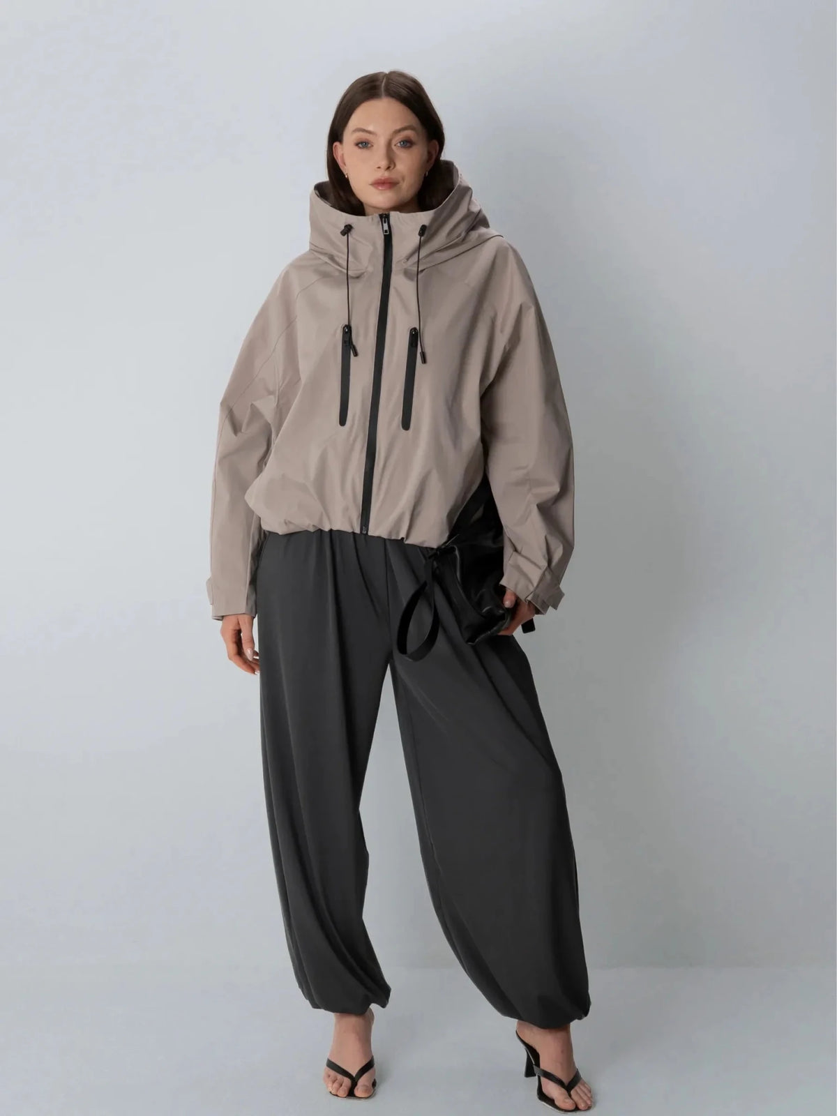 PK17-2025-Modern Taupe-F