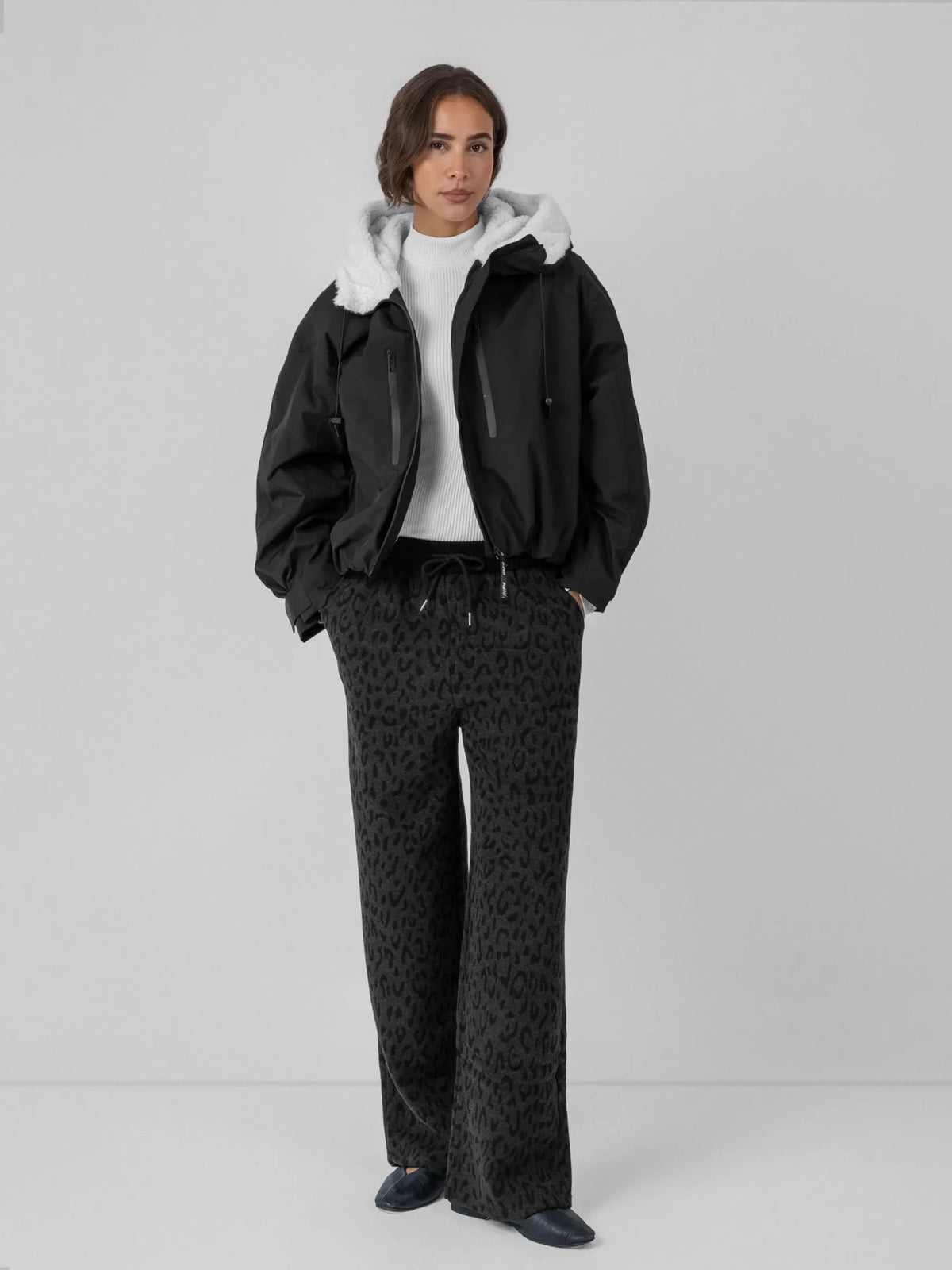 Grey Leopard+WP03-2025-Grey Leopard-S