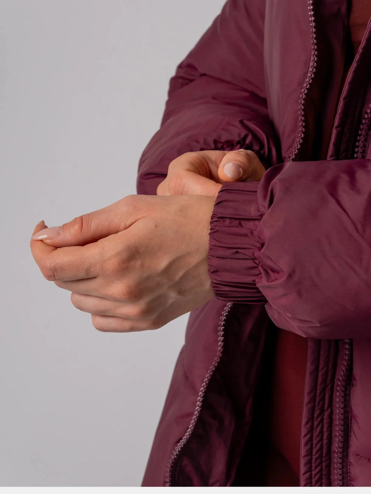 C26-2025-Burgundy-XS