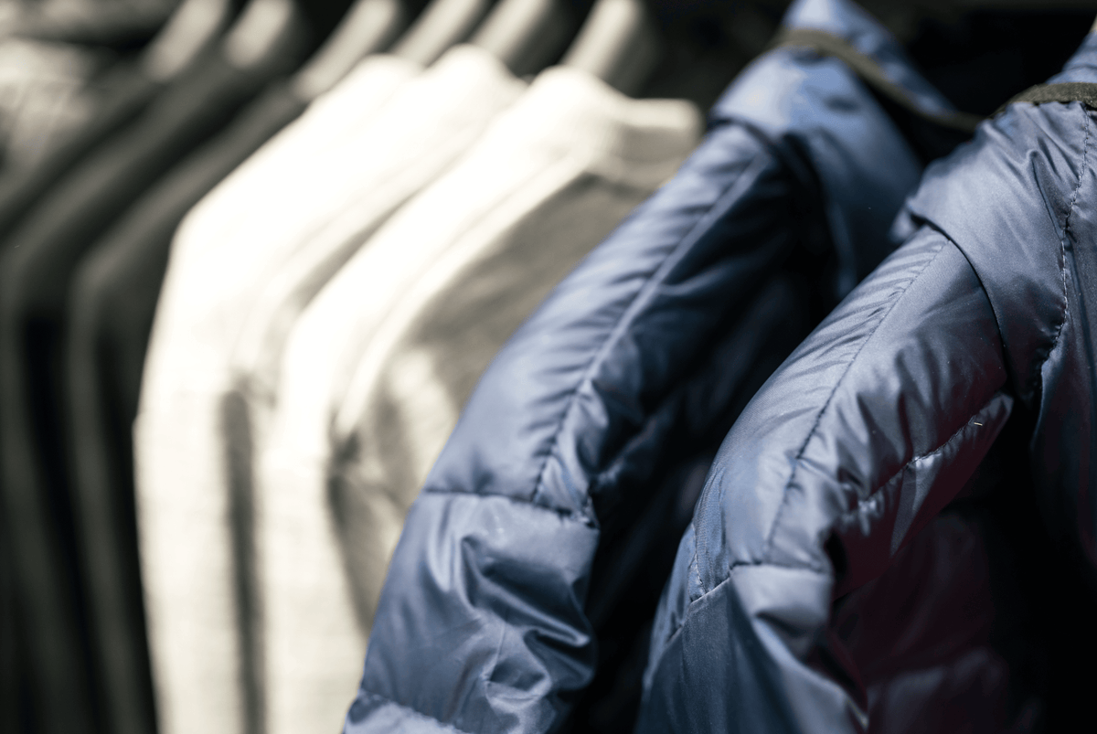 10 Stylish Ways to Wear a Long Puffer Jacket on Winter - PUFFIT