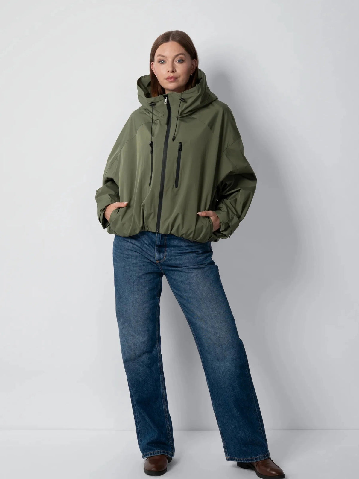 Watching from the Sidelines in Rain: Coverage for Slow Outdoor Days - PUFFIT UK