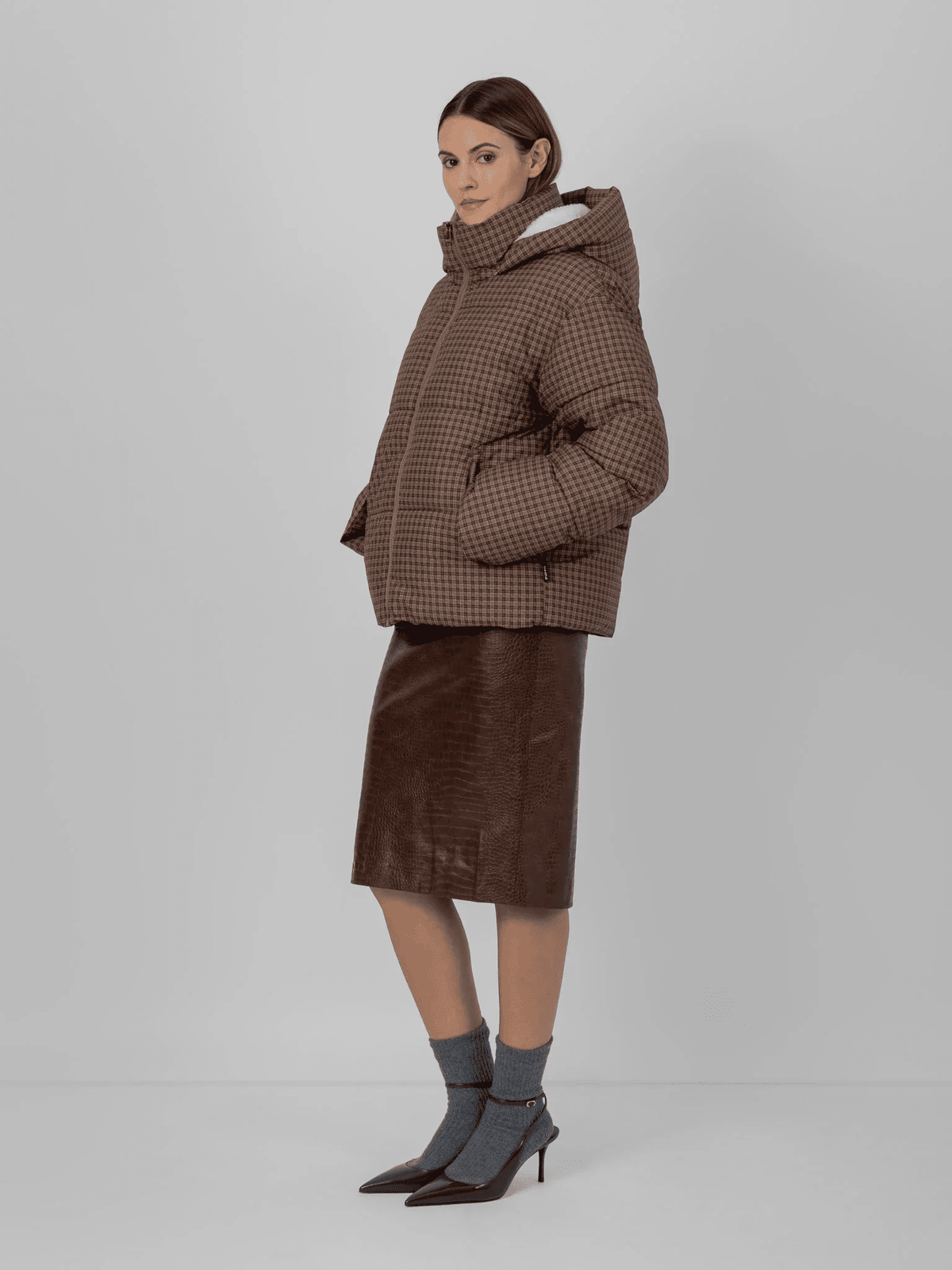 C02F-26-Brown Check-XS