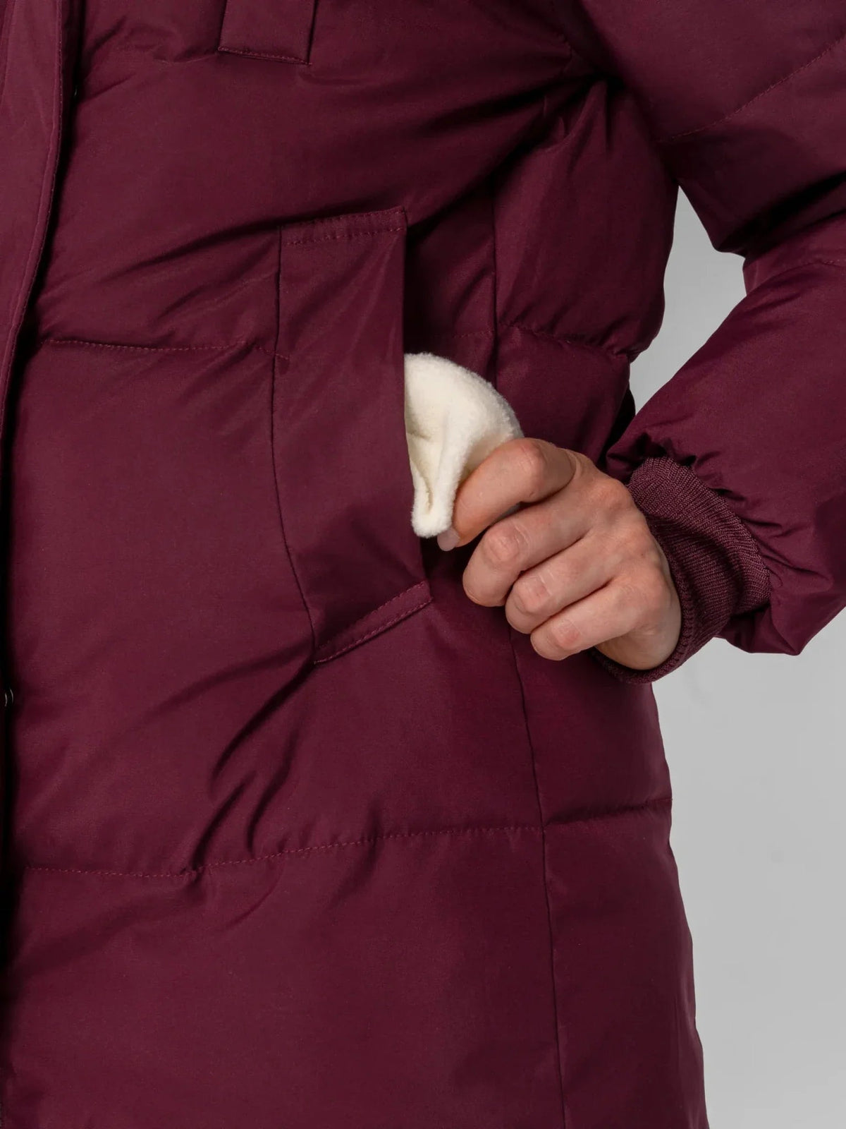 A08-26-Burgundy-XS
