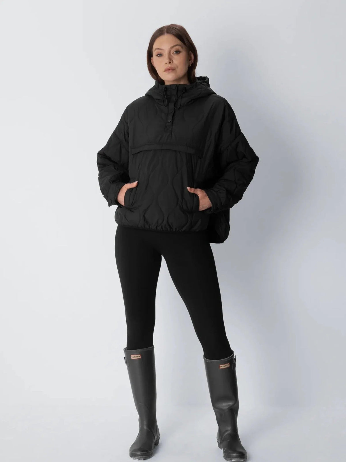 Q01-Black-S