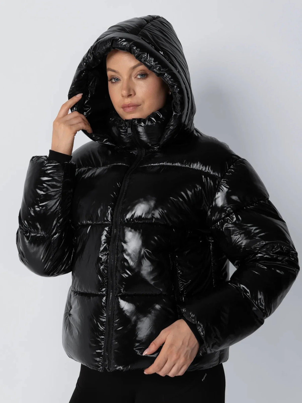 C02-26-Shiny Black-XS