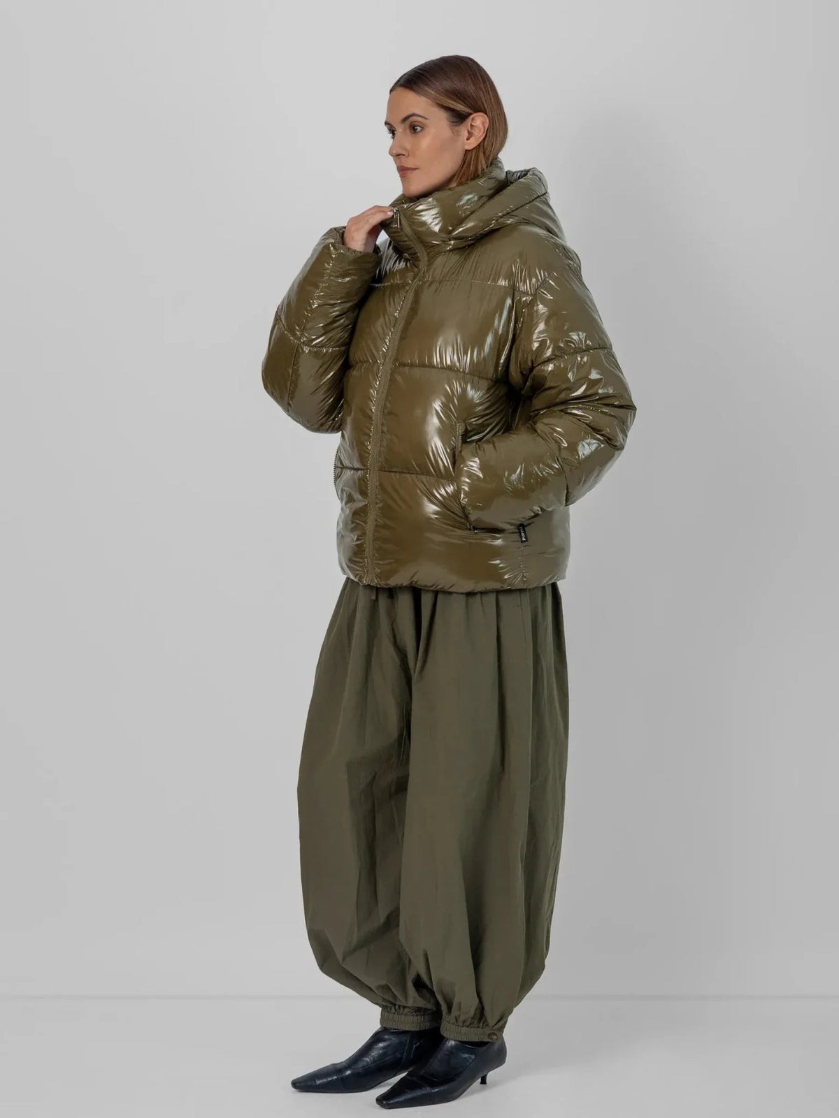 C02-26-Shiny Green-XS